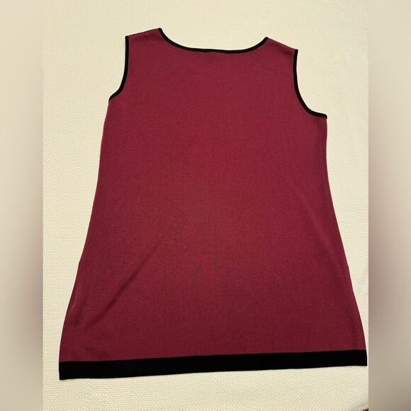 Misook Tank Top - Estimated Size Large, Burgundy & Black Sleeveless Knit Shell - Picture 2 of 4